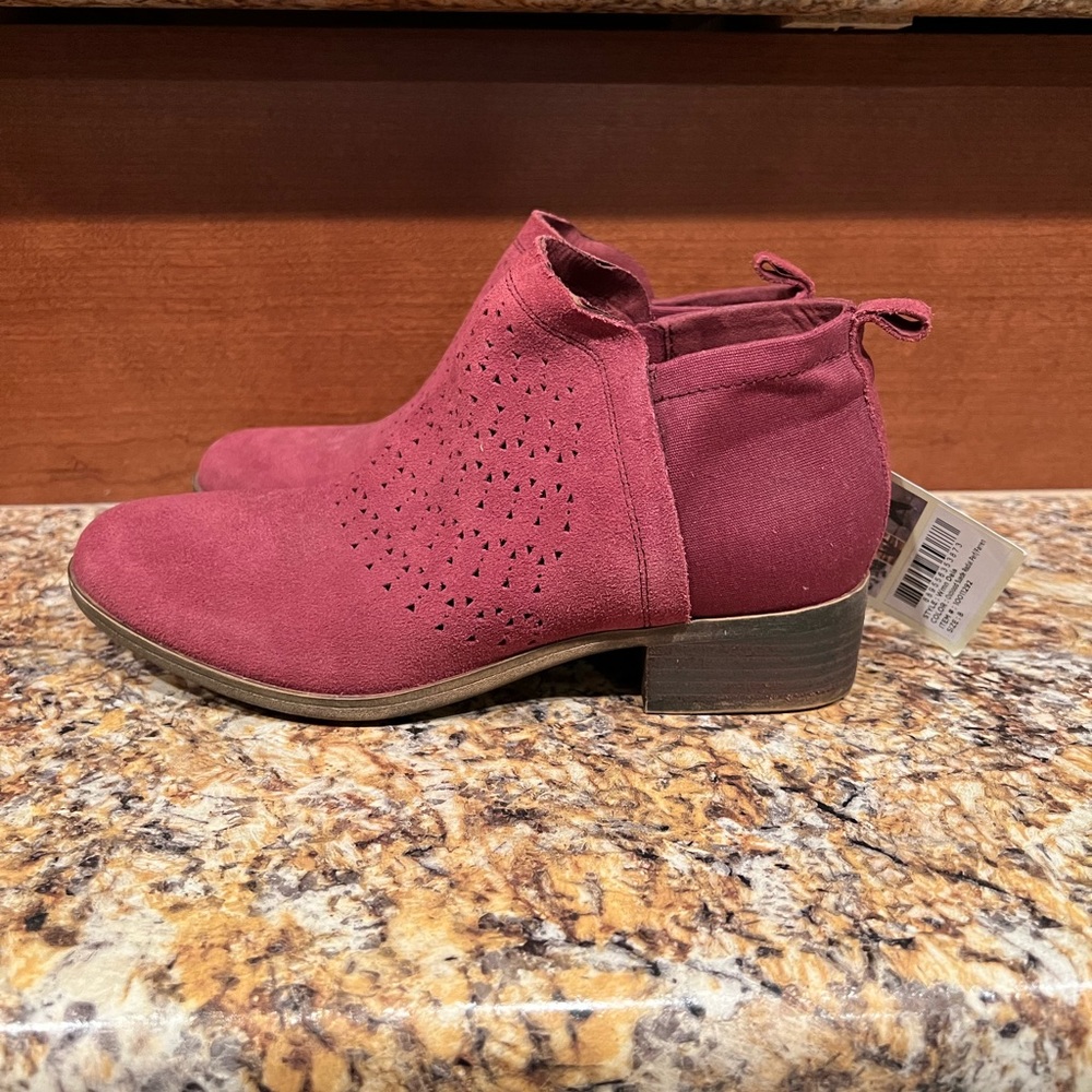 TOMS shoes